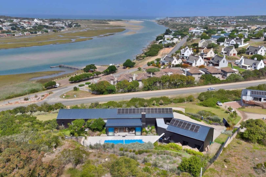 4 Bedroom Property for Sale in Stilbaai Wes Western Cape